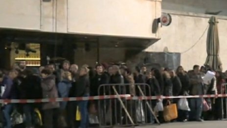 Стотици членове на СИК в невиждан тръс към НДК
