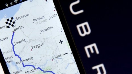 Uber взе да подвива опашка в Германия