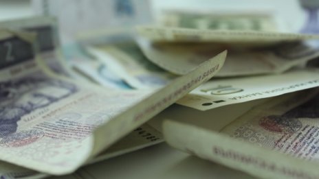 Откраднаха 5 бона от дом в шуменски квартал