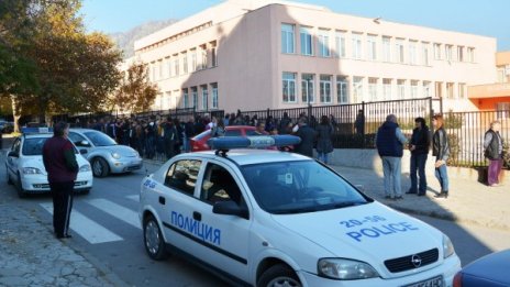 След драмата в Сливен: Родители говорят с децата