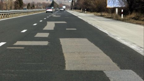 Над 60% от пътищата ни - в дупки и кръпки