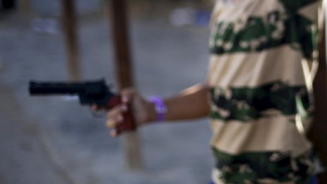 Крадци свиха 16 бона с детски пистолети
