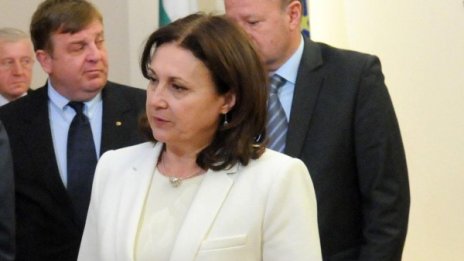 Бъчварова иска още от Горанов: За коли, униформи...