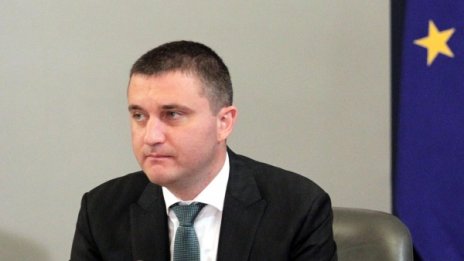 Парламентът топи Горанов пред Борисов: Липсва!