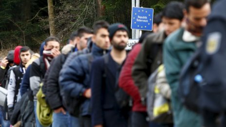 Поне още 3 месеца Германия ще упражнява граничен контрол