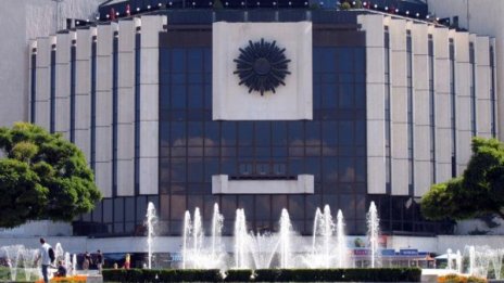 НДК ще светне с цветовете на френското знаме