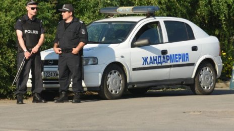 Затягат сигурността в София, остава масовата охрана