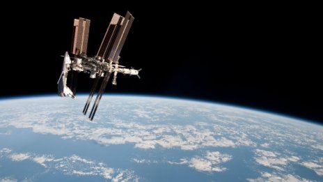 Късо съединение извади от строя канал на МКС