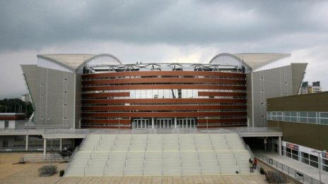 Дълги опашки пред "Арена Армеец" за Детската Евровизия