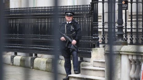 Отвориха лондонските улици, евакуирани при спецакцията