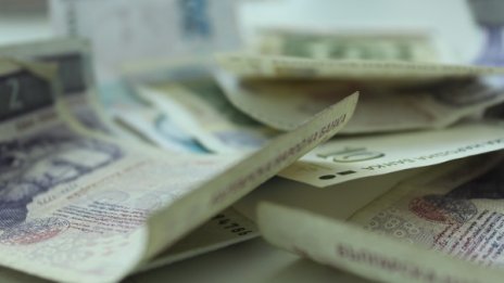 Арест за мъж, пробвал да подкупи полицаи