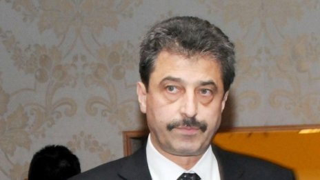 Оръжеен търговец купи фабриката за стъкло на Цветан Василев 
