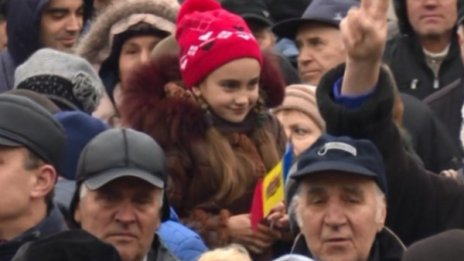 Хиляди недоволни в Молдова: Искат оставки
