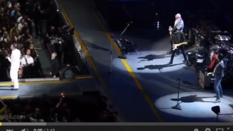 Eagles Of Death Metal отново на сцената в Париж