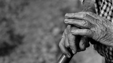 8 г. затвор за 17-годишен ром, убил дядо за 4 лева