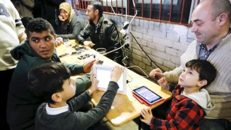 Екзекуции и отрязани глави в GSM-ите на мигранти