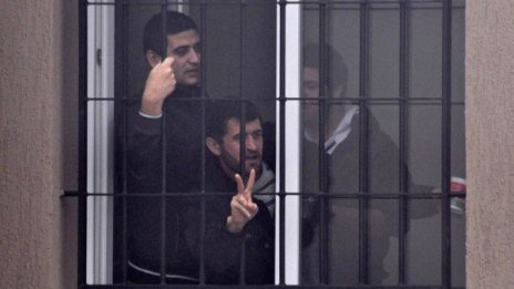 19 афганистанци и пакистанци спипани край Бургас