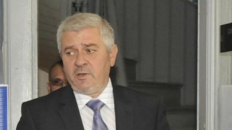 Линейка първо при дете, после при този, който се е напил