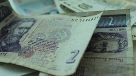 Две баби от Разград измамени с над 3 бона