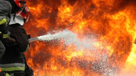  Възрастна жена загина при пожар в дома й 