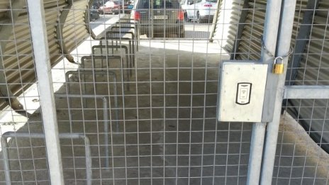 Варненци си имат покрити велопаркинги