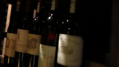 Бургазлия остана без скъпите си вина навръх празника