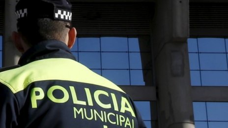 Другар в беда не се оставя... Питайте крадците в Барселона!
