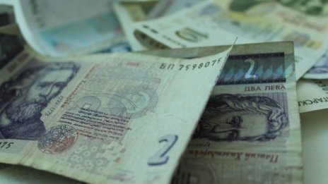 70% държат в банка под 1000 лв. Всеки шести на бърз кредит