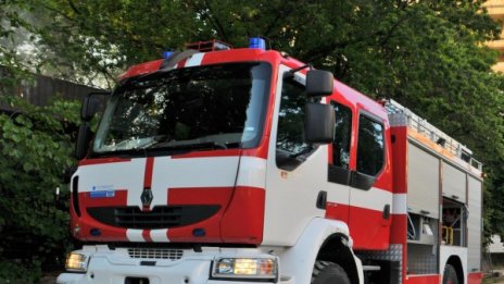 Две жени са пострадали при пожар в Сливен