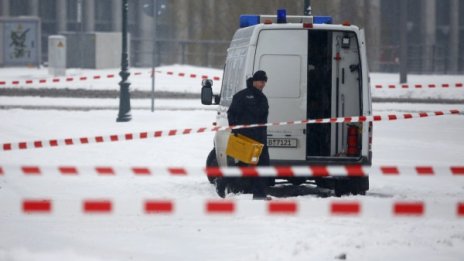 Фалшива се оказа тревогата с подозрителния пакет в офиса на Меркел