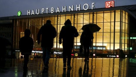 Двама задържани в Германия за насилието в Кьолн