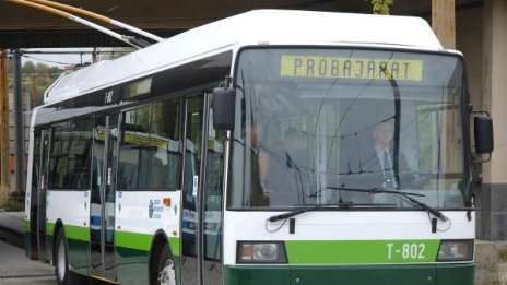 Обновяват тролейбусната мрежа в Перник