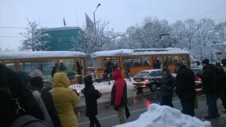В капана на зимата и счупения трамвай 