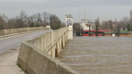 Нивото на Тунджа край Елхово скача с 75 см за 24 часа