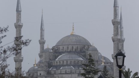 Турция търси начин да си върне туристите