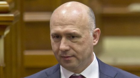 След щурм на парламента новият кабинет на Молдова положи клетва