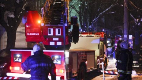 Пожар в жилище остави без ток квартал в Пловдив 