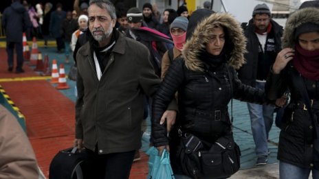 Сирийските бежанци да могат да гласуват на избори в страната им