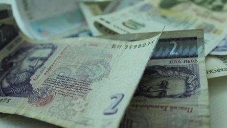 74-годишен мъж даде 9 бона на ало апаш