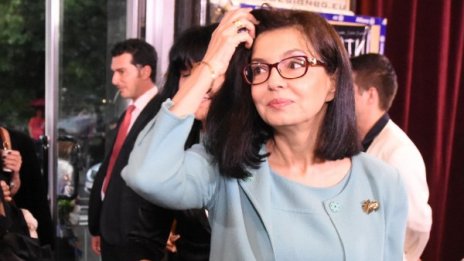Кунева ще говори с Борисов, после казва за просветата
