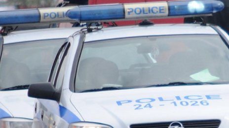 Български автобус се обърна в Македония, има ранени