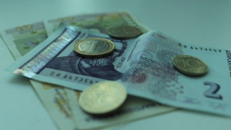 76-годишна от Попово даде 1300 лева на ало апаш