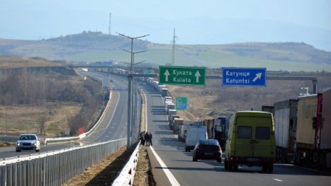 Почти няма проблеми по границите. Засега