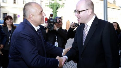 Общоевропейско решение за бежанците иска Борисов
