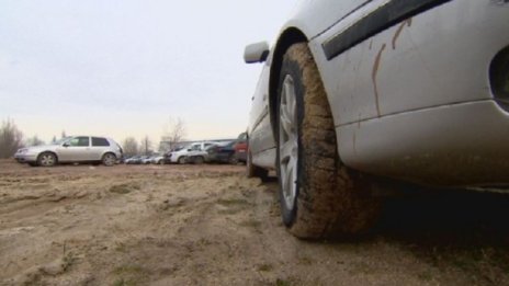 Буферните паркинги празни, градинките &ndash; пълни