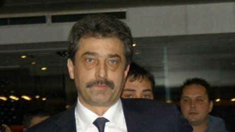 Цветан Василев грипозен, не се яви пред съда в Белград