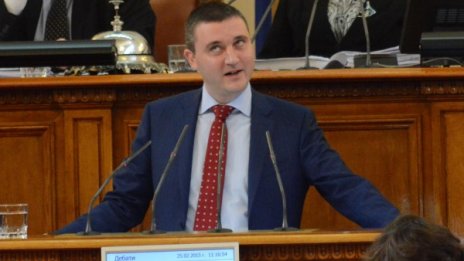 Горанов взе на мушка синдиците на КТБ  