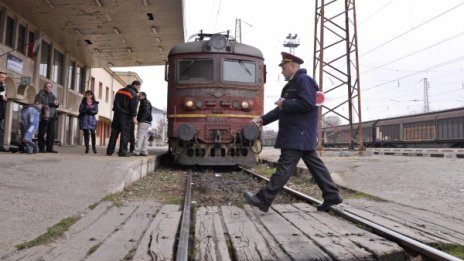 Частни влакове ще пътуват до морето