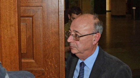 Сертов не изчезнал заради болест, но защо – мълчи