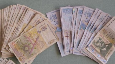 Двоен удар: Измамиха баба от Кърджали със 7 хил. лв.